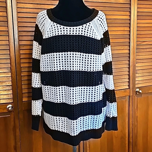 a.n.a a new approach white black color block lose knit sweater Plus 1X - Picture 1 of 7